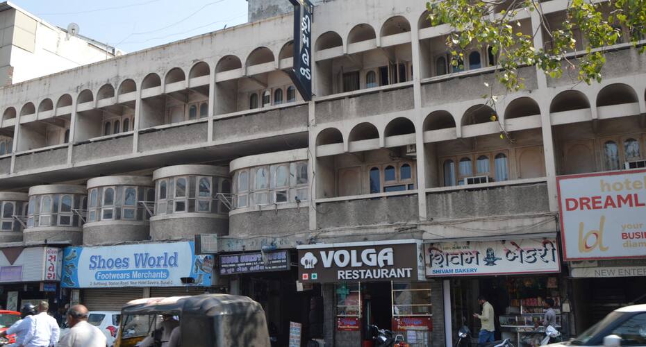 Hotel Dreamland, Surat 3